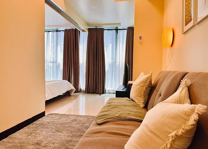 Warm & Cozy 1br Uptown Parksuites T1 Pay Parking 23q Apartment Manila